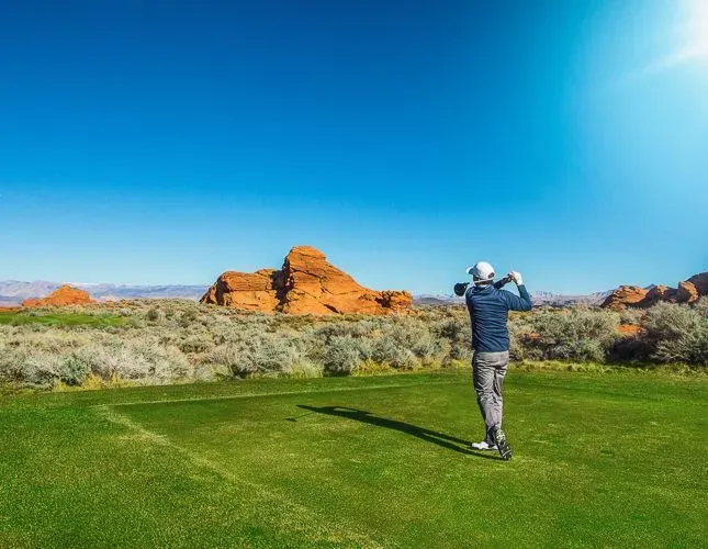 Man golfing in Reno, Nevada